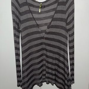 Women’s Stripped Thin Knit Sweater